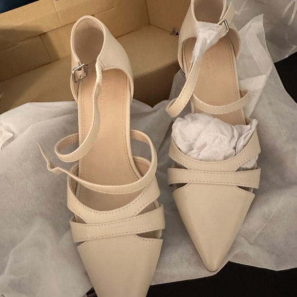 Coutgo Shoes - Elegant Cream Strappy Heels